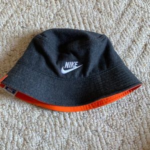 nike bucket hat